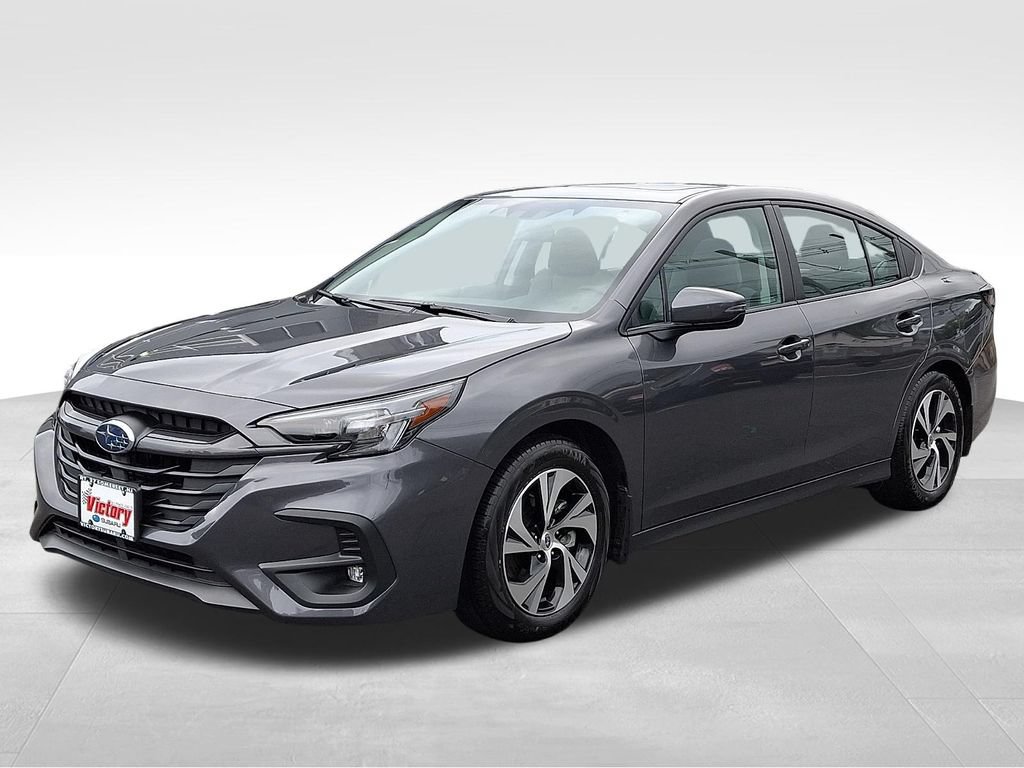 Used 2025 Subaru Legacy Premium AWD/4WD image 3