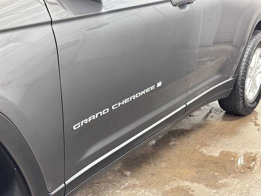 Certified 2024 Jeep Grand Cherokee Laredo w/ Trailer Tow Package image 22