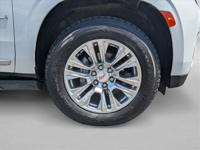 Used 2022 GMC Yukon XL Denali AWD/4WD image 22