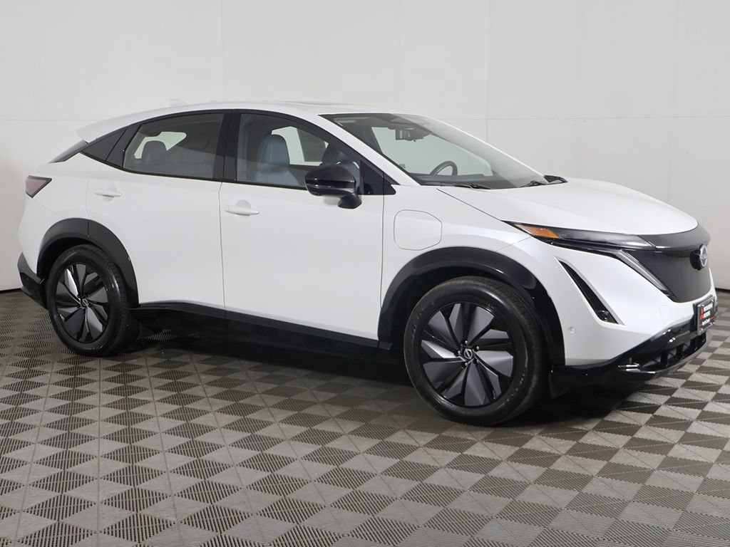 Used 2024 Nissan Ariya AWD image 16