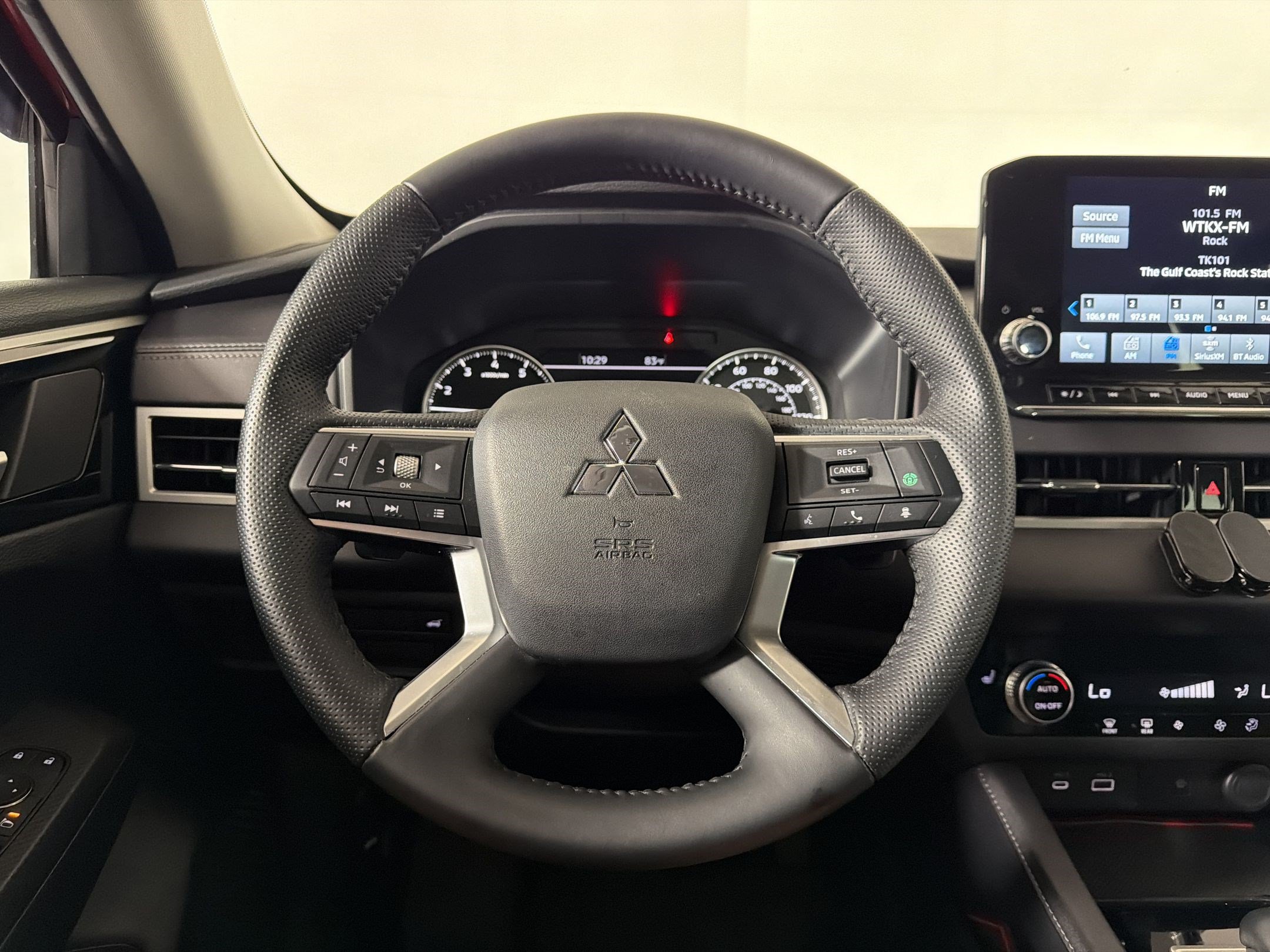 Used 2024 Mitsubishi Outlander SE FWD image 9