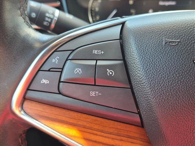 Used 2020 Cadillac XT5 Premium Luxury w/ LPO, Illumination Package FWD image 16