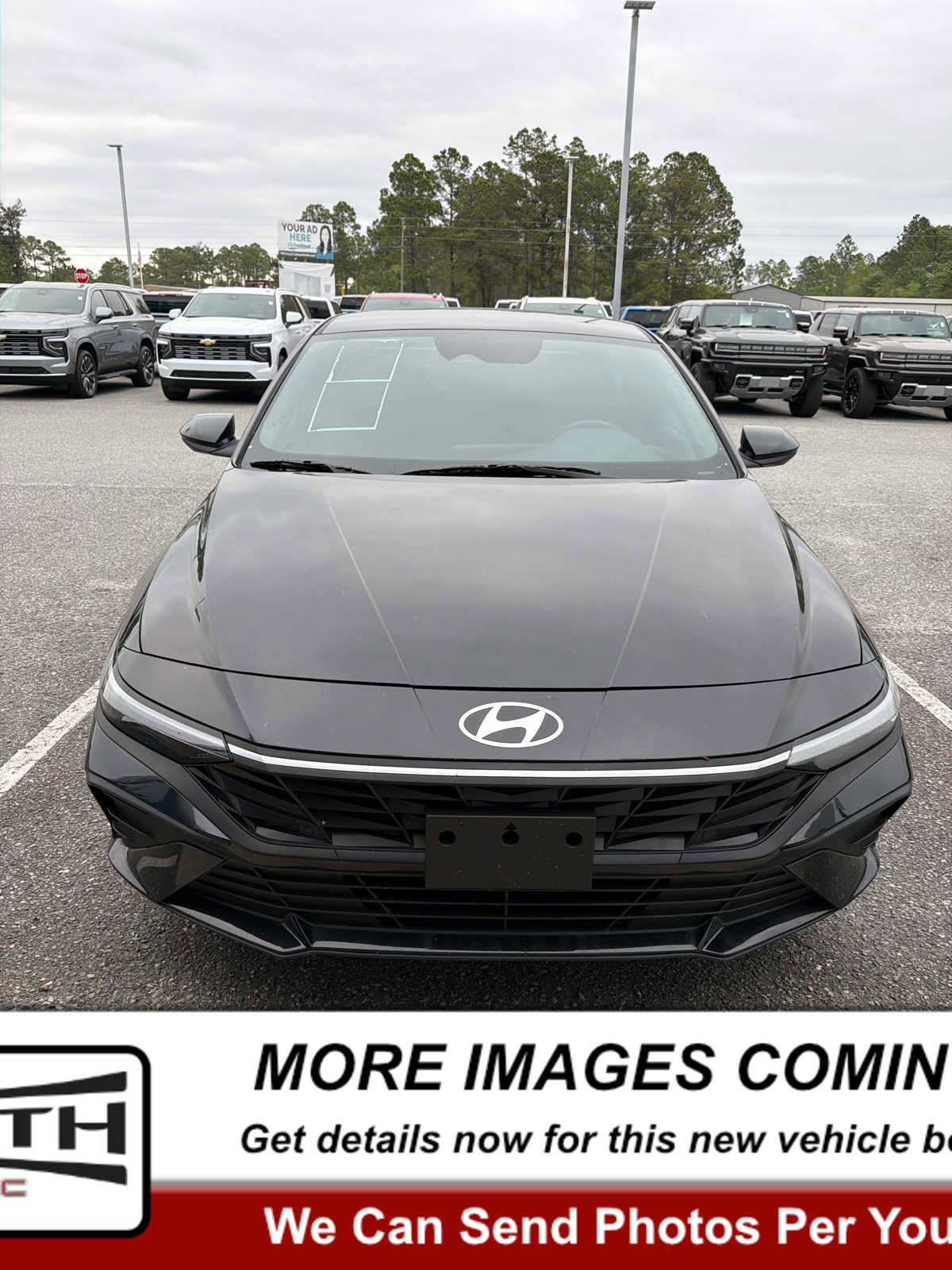 Used 2025 Hyundai Elantra SEL image 1