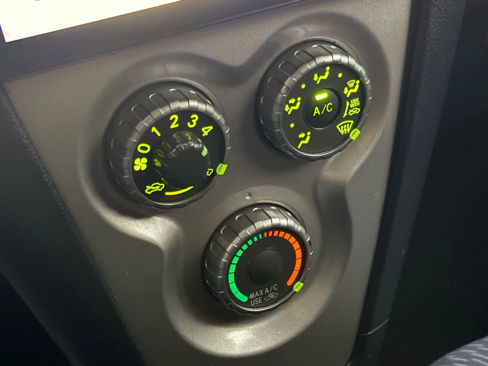 Used 2011 Toyota Yaris Sedan image 29