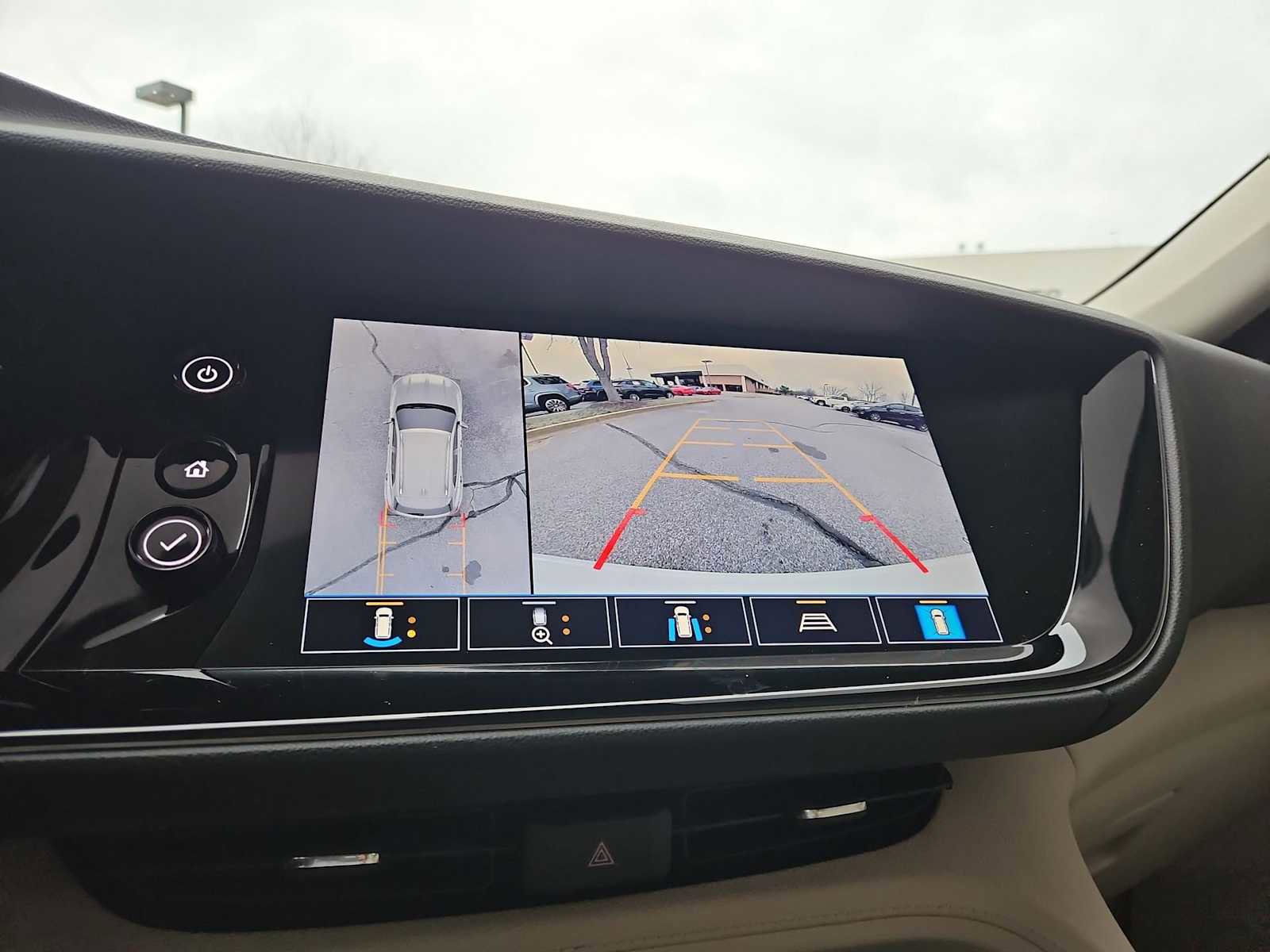 Used 2021 Buick Envision Avenir w/ Technology Package II image 30