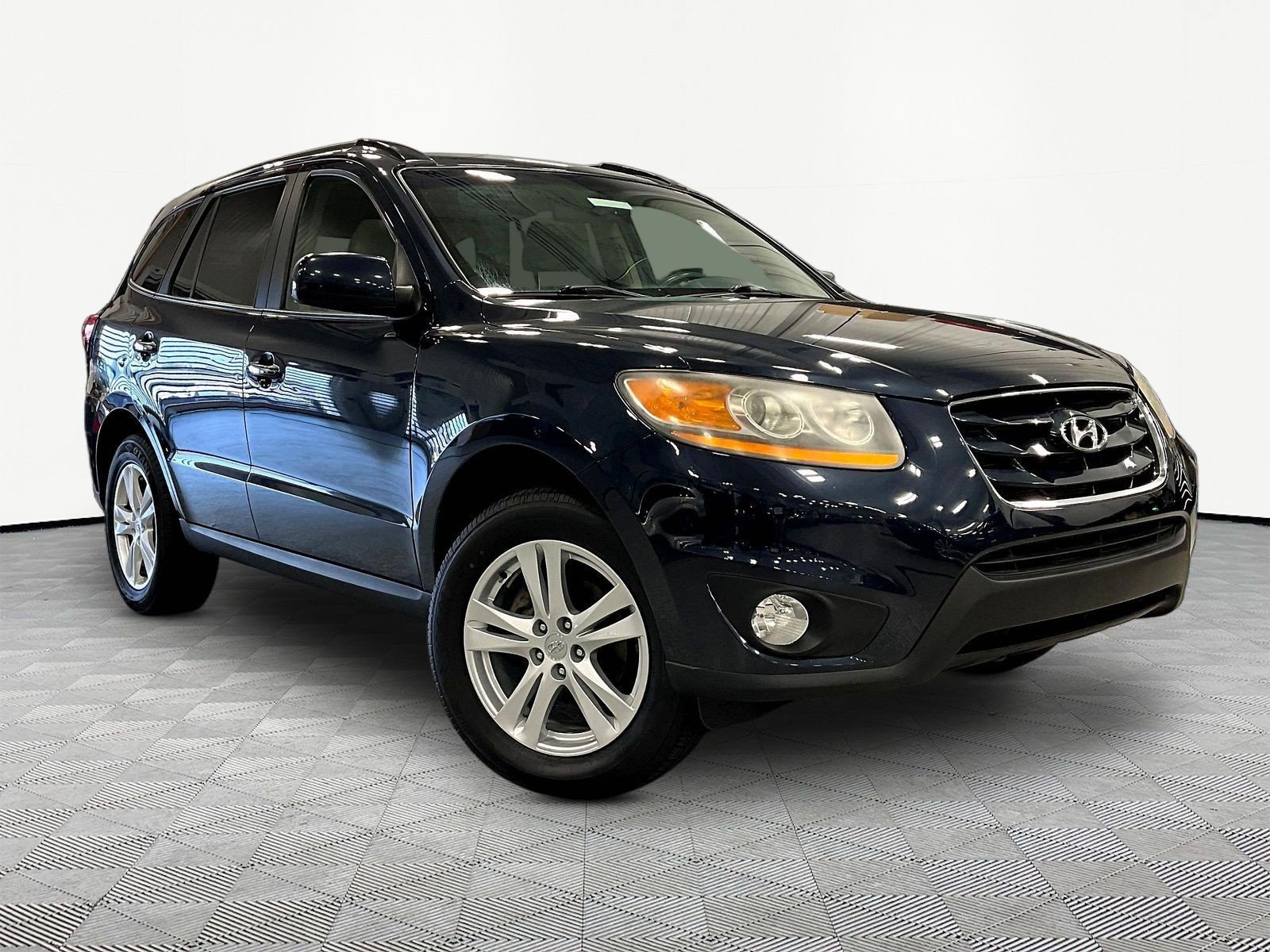 Used 2011 Hyundai Santa Fe Limited AWD/4WD image 3