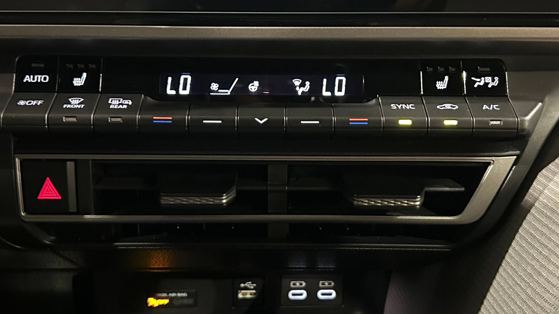 Used 2025 Toyota Camry SE w/ Multimedia Upgrade Package FWD image 71