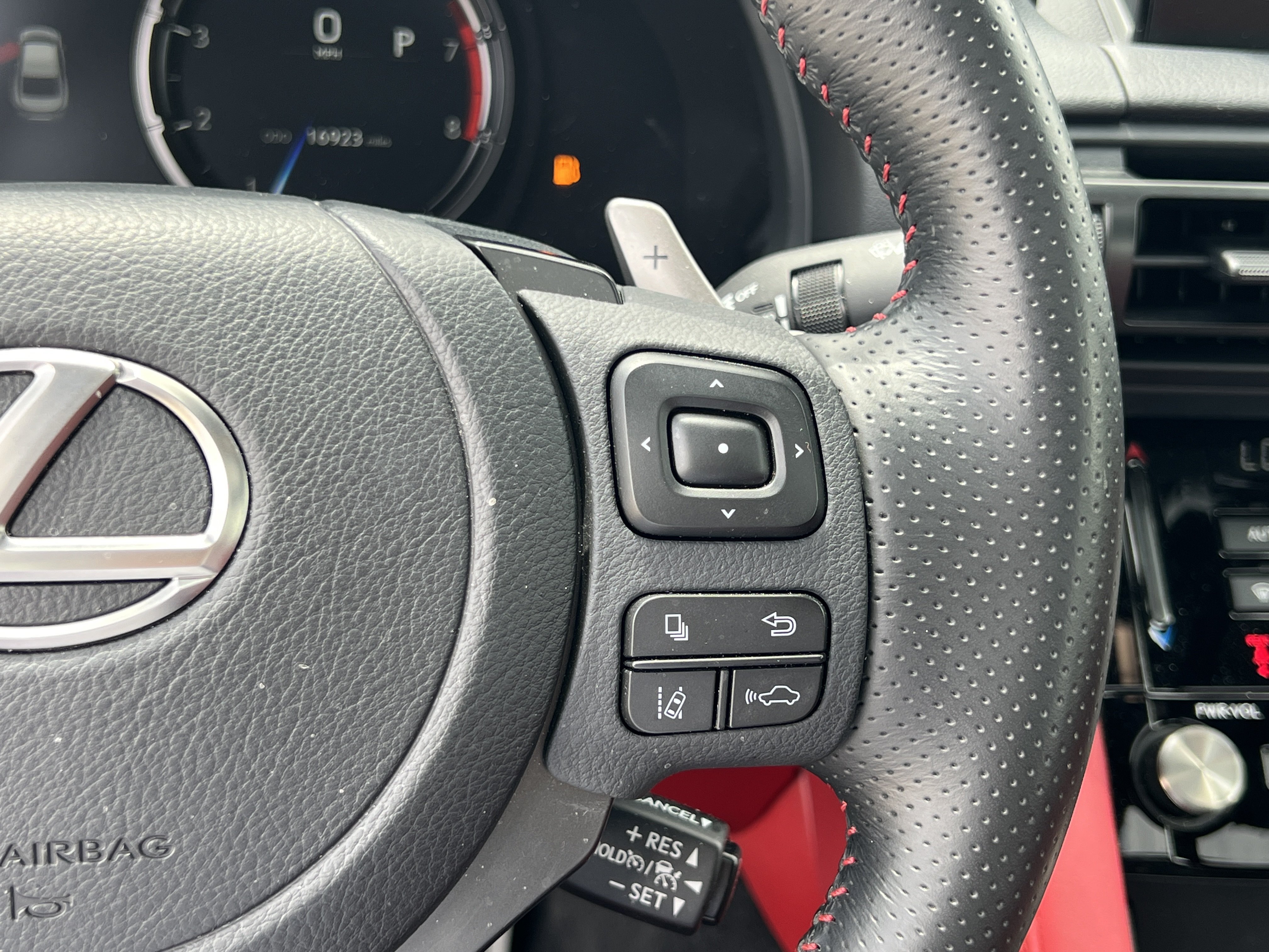 Used 2025 Lexus IS 350 F Sport RWD image 11