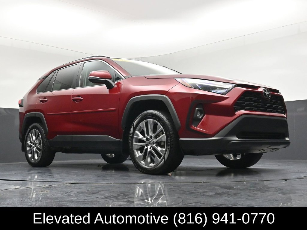 Used 2023 Toyota RAV4 XLE Premium AWD/4WD image 30