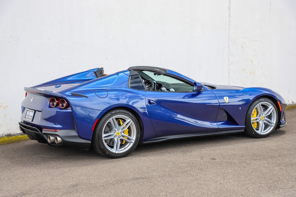 Used 2021 Ferrari 812 GTS RWD image 5