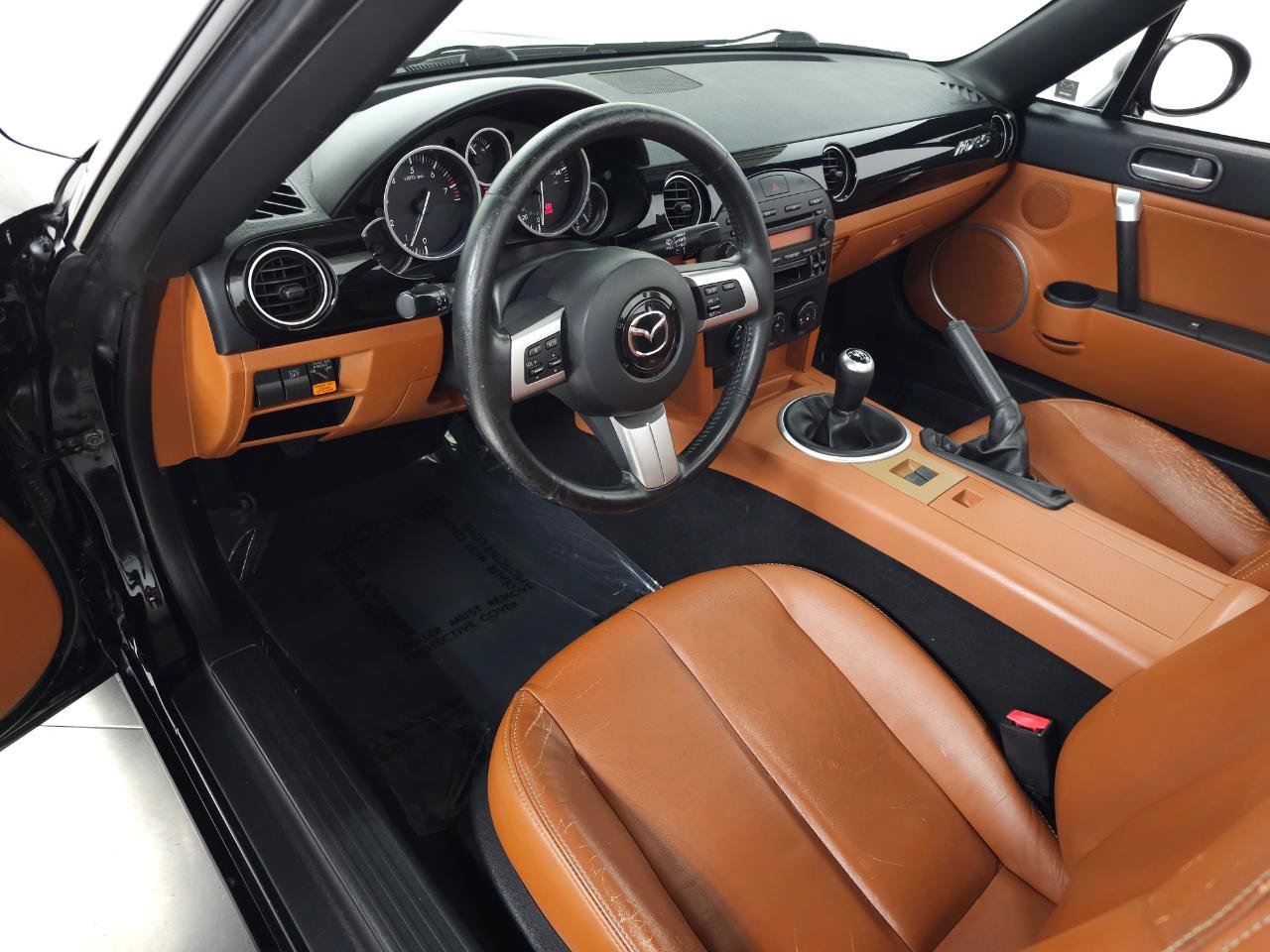 Used 2006 MAZDA MX-5 Miata Grand Touring w/ Premium Pkg RWD image 16