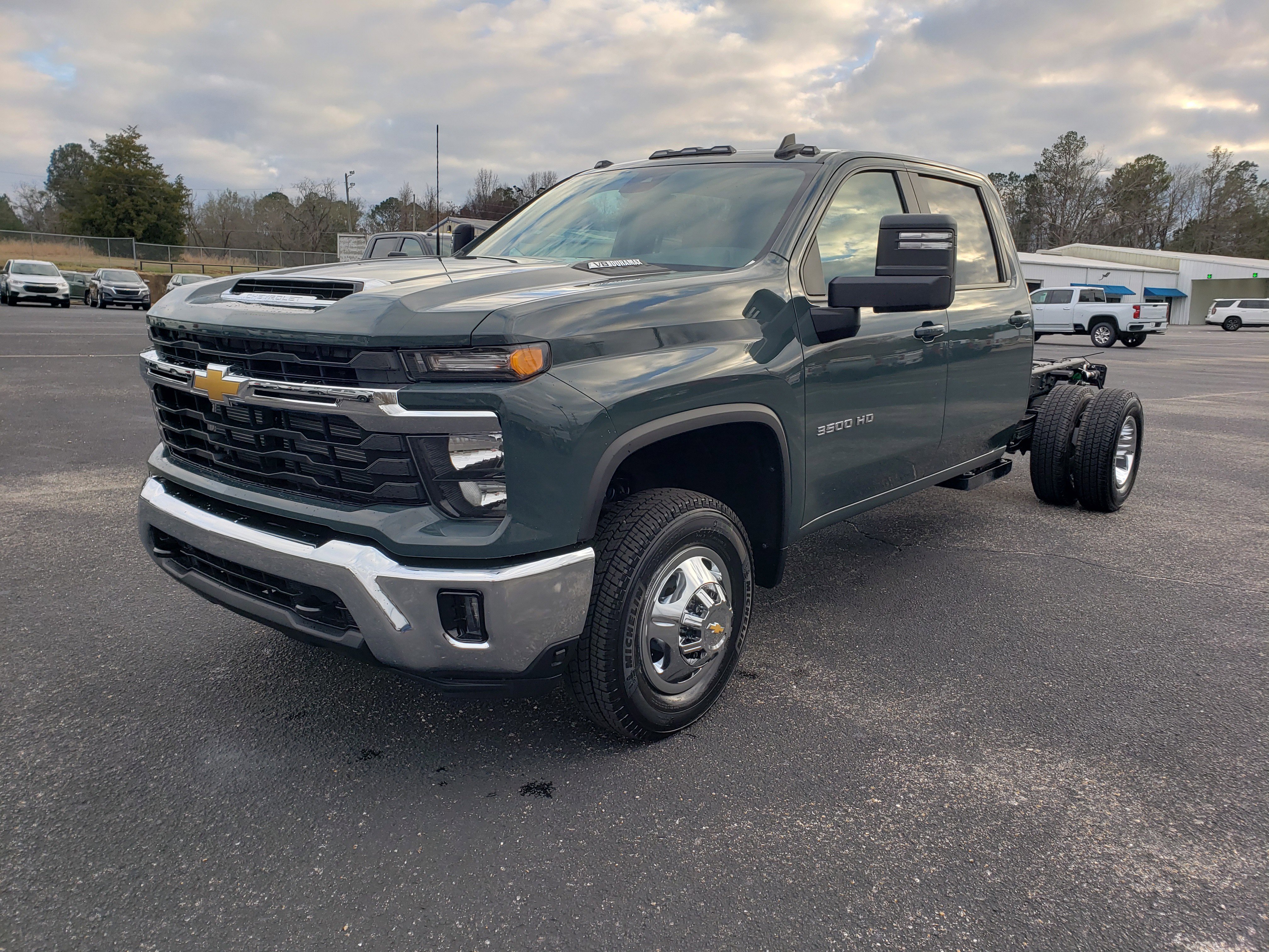 New 2026 Chevrolet Silverado 3500 LT image 2