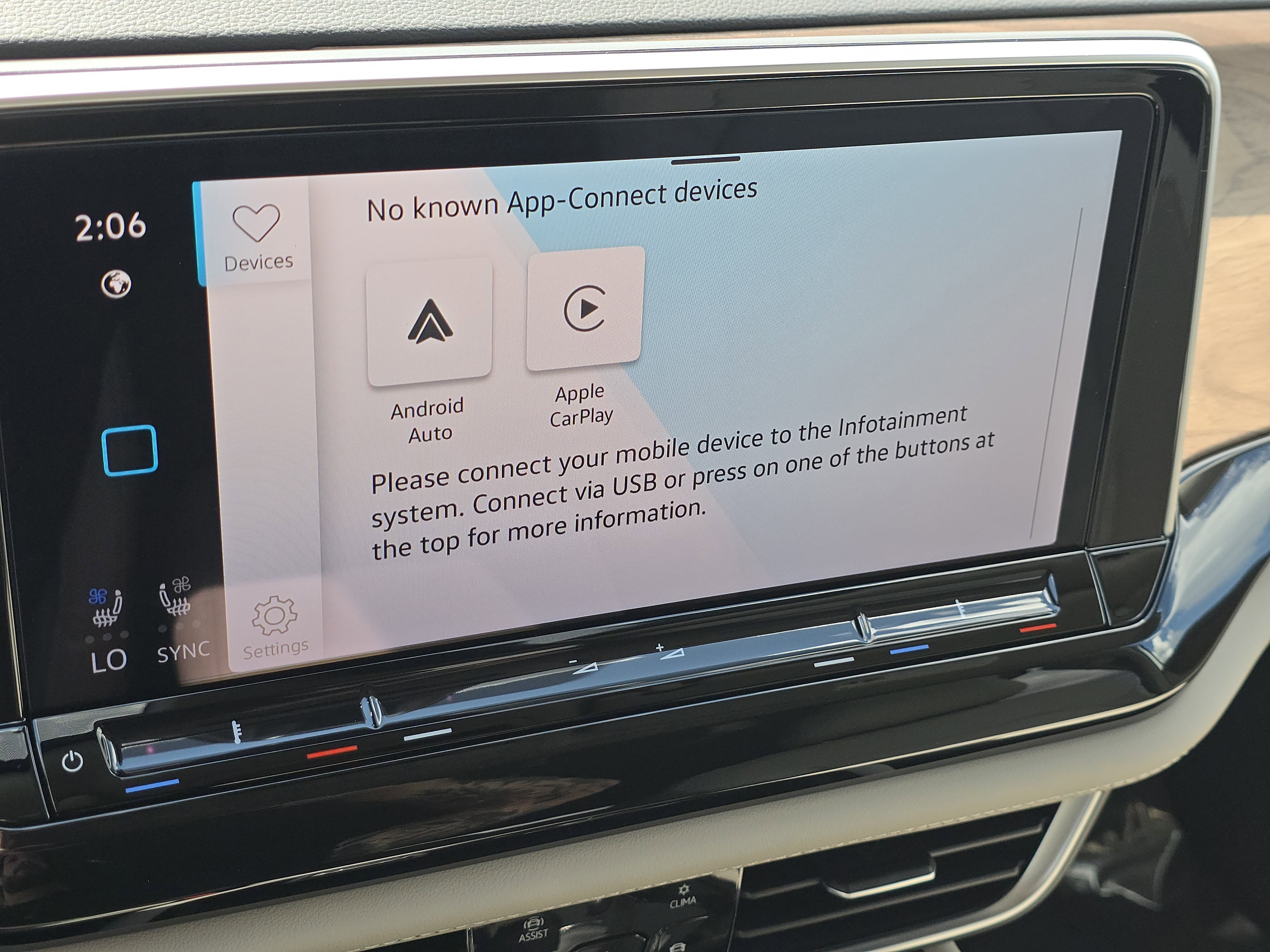 New 2026 Volkswagen Atlas SE image 9