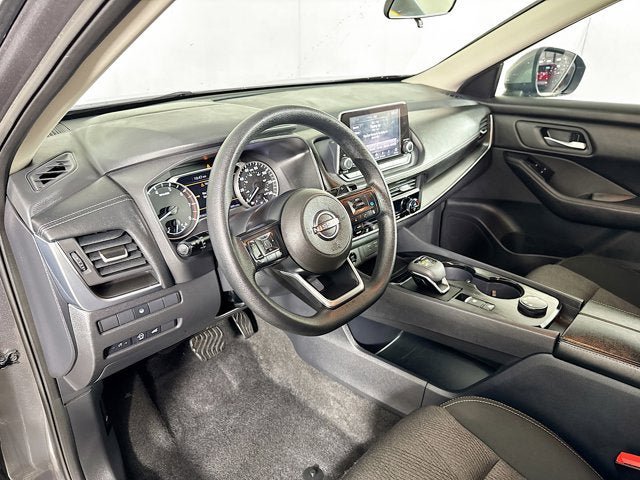 Used 2024 Nissan Rogue SV AWD/4WD image 9