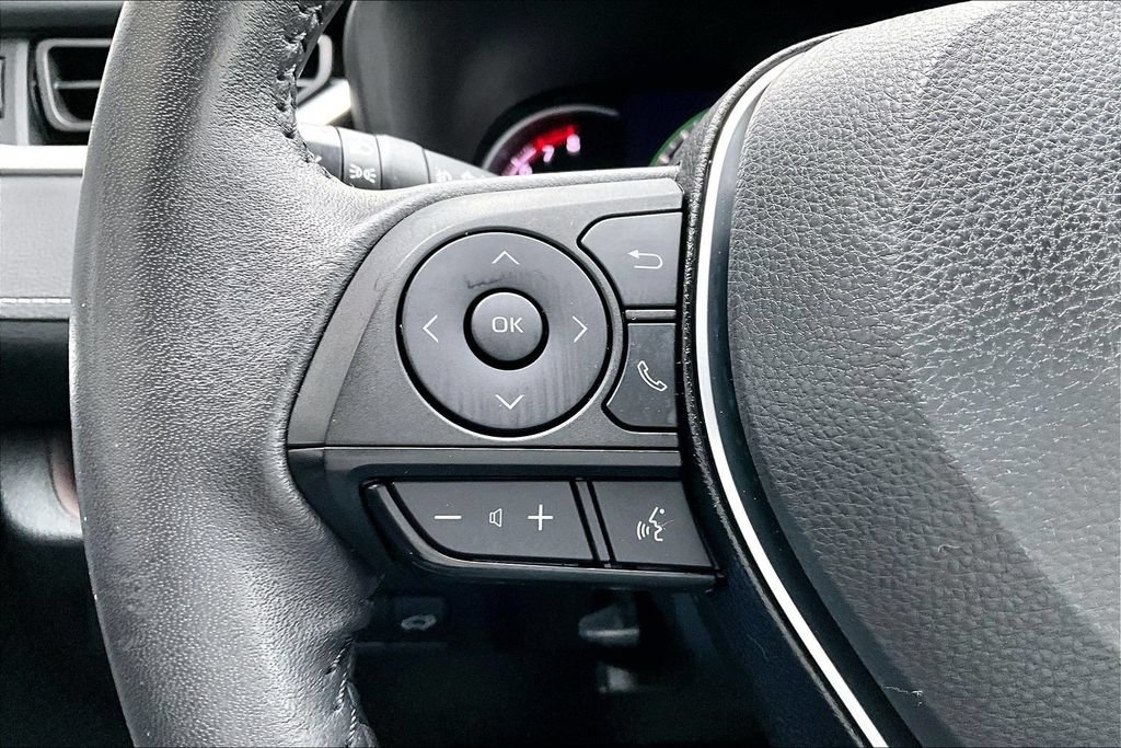 Certified 2022 Toyota RAV4 Limited FWD image 13