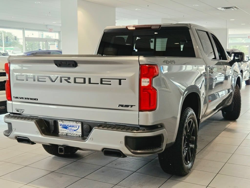 Used 2025 Chevrolet Silverado 1500 RST w/ Dark Appearance Package AWD/4WD image 11