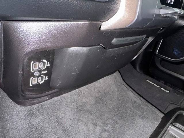 Used 2019 RAM 1500 Laramie AWD/4WD image 38