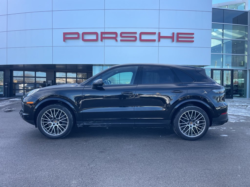 Certified 2023 Porsche Cayenne Platinum Edition AWD/4WD image 2