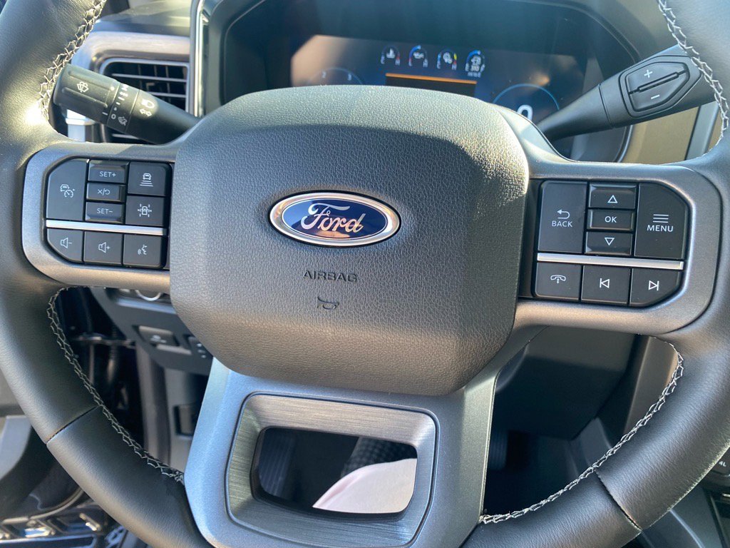 New 2025 Ford F250 Lariat w/ Lariat Ultimate Package image 25