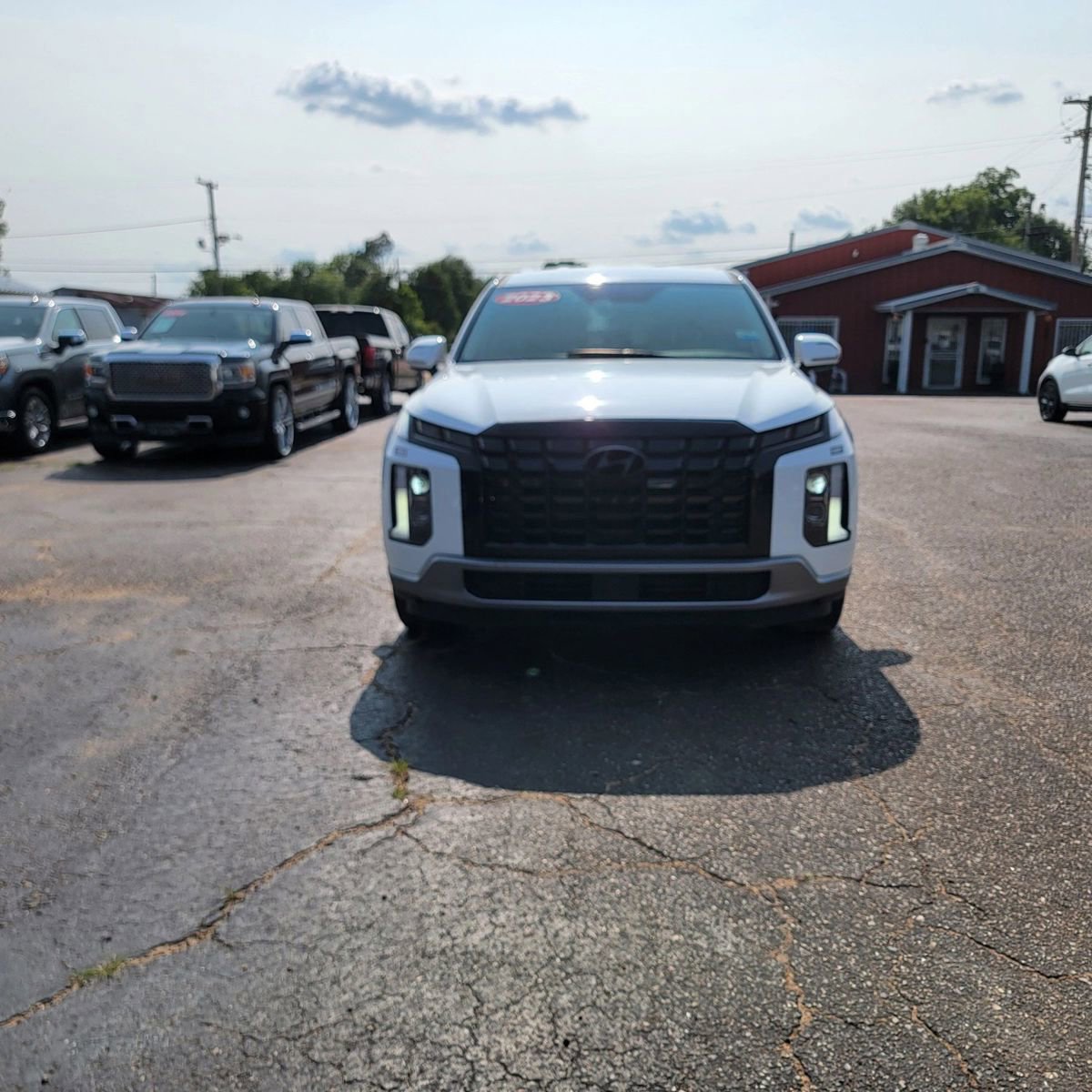 Used 2023 Hyundai Palisade SE image 3