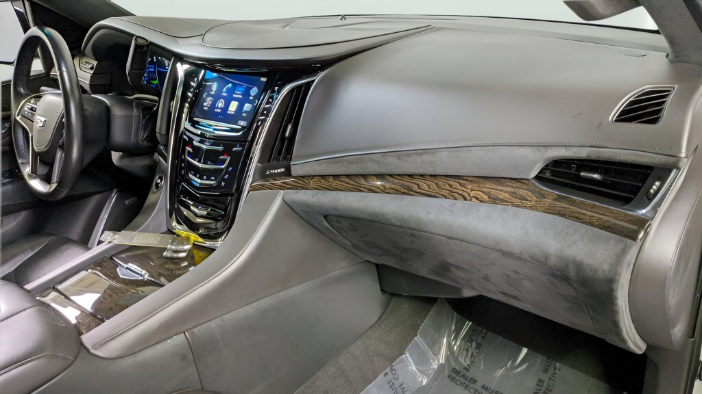 Used 2016 Cadillac Escalade Platinum image 16