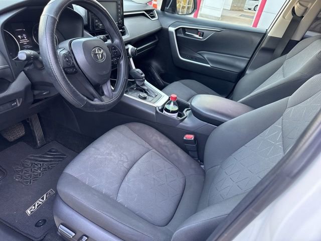 Used 2022 Toyota RAV4 XLE image 18