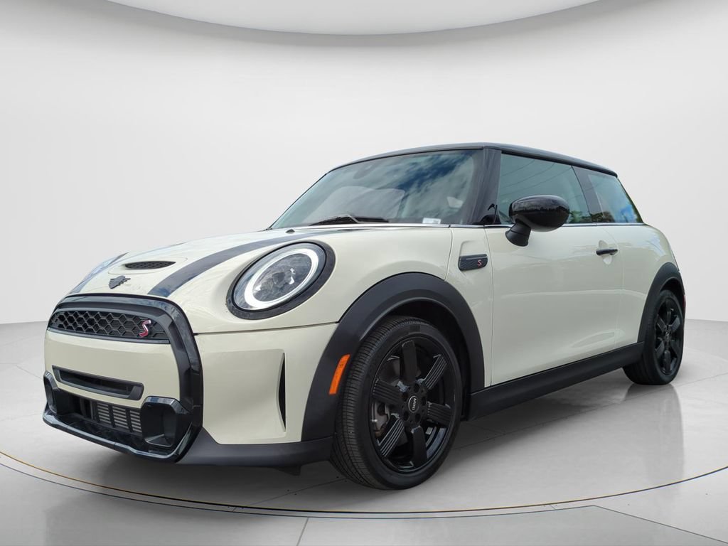 Used 2023 MINI Cooper S FWD image 1