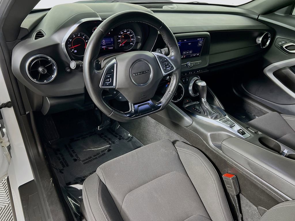 Used 2022 Chevrolet Camaro LT w/ RS Package image 9