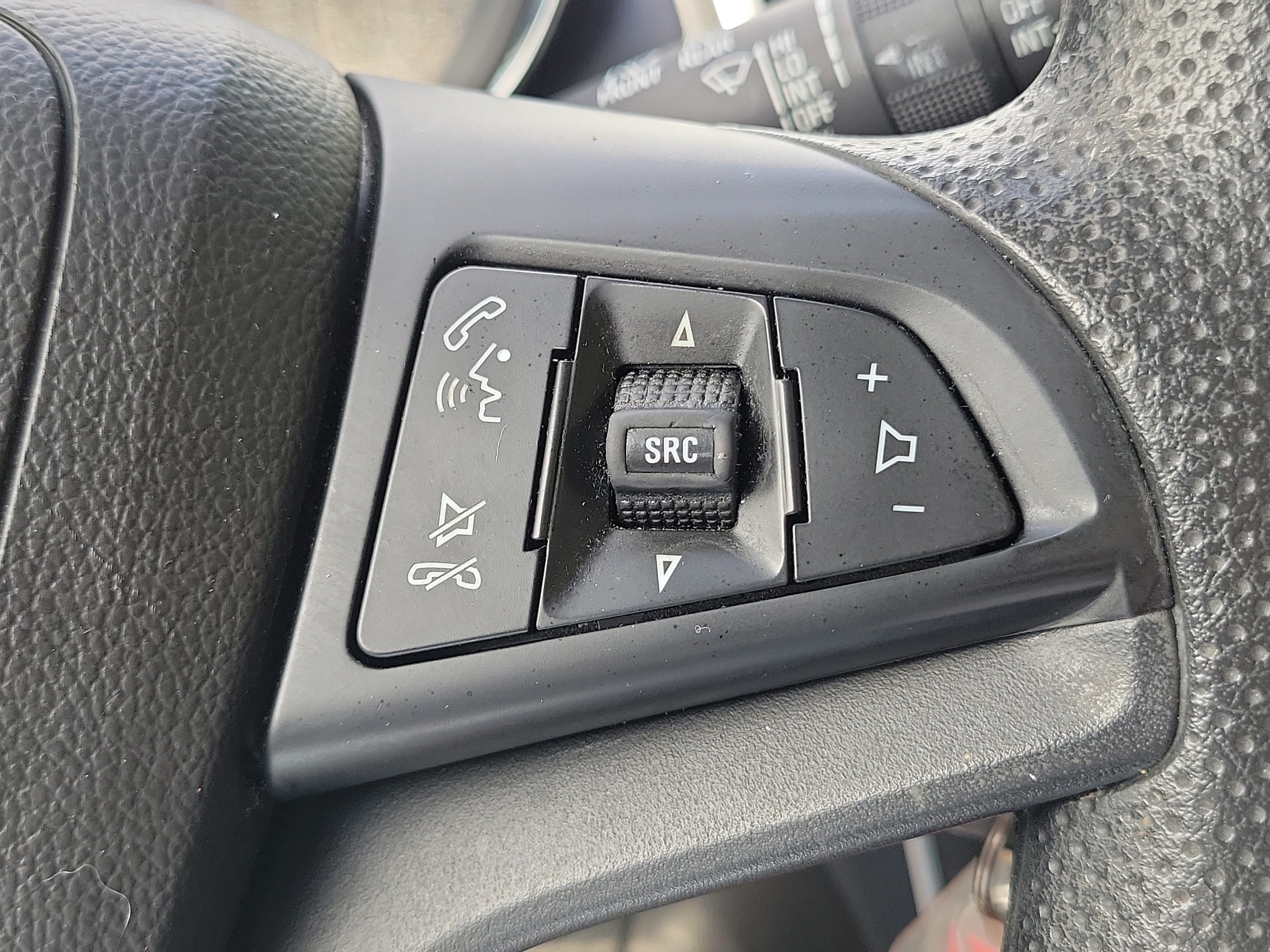 Used 2020 Chevrolet Trax LS FWD image 24