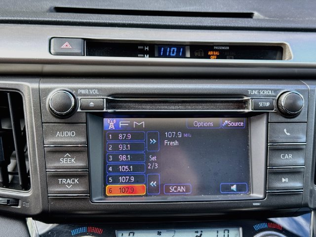 Used 2013 Toyota RAV4 XLE AWD/4WD image 15