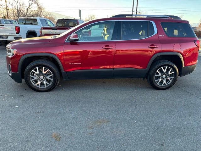 Used 2023 GMC Acadia SLE w/ Driver Convenience Package image 4