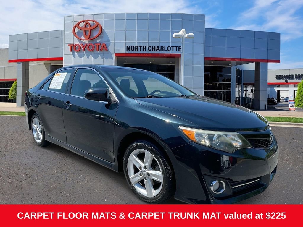 Used 2014 Toyota Camry SE image 1
