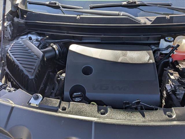 Used 2020 Chevrolet Traverse LT w/ Driver Confidence II Package image 21