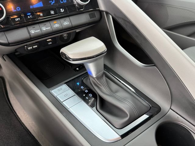 Used 2025 Hyundai Elantra Sport FWD image 15