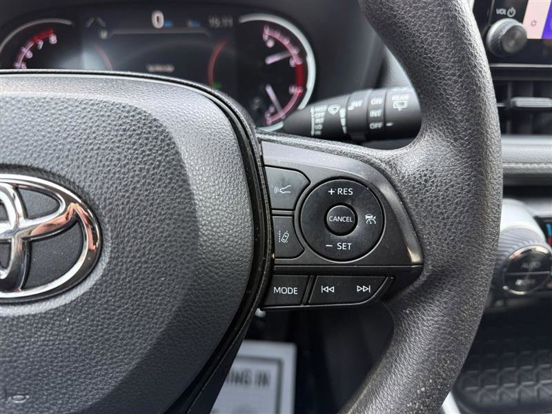 Used 2023 Toyota RAV4 XLE image 32
