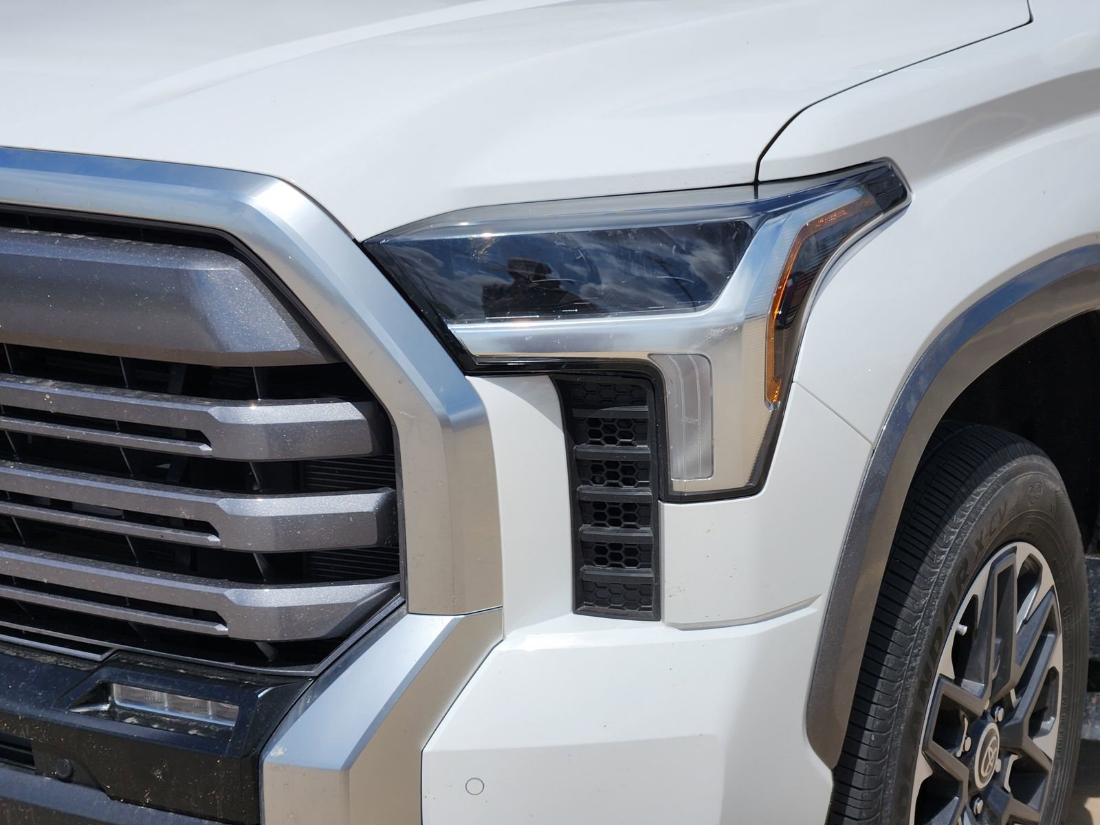 Used 2024 Toyota Tundra Limited w/ Power Package image 11