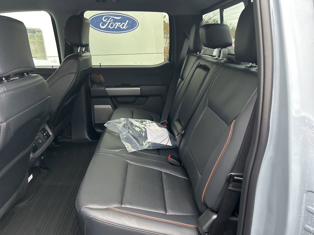New 2026 Ford F350 Lariat w/ Black Appearance Package image 38