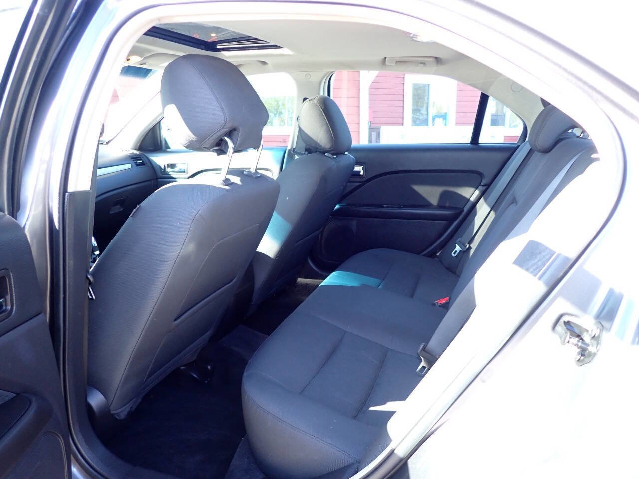 Used 2012 Ford Fusion SE FWD image 9