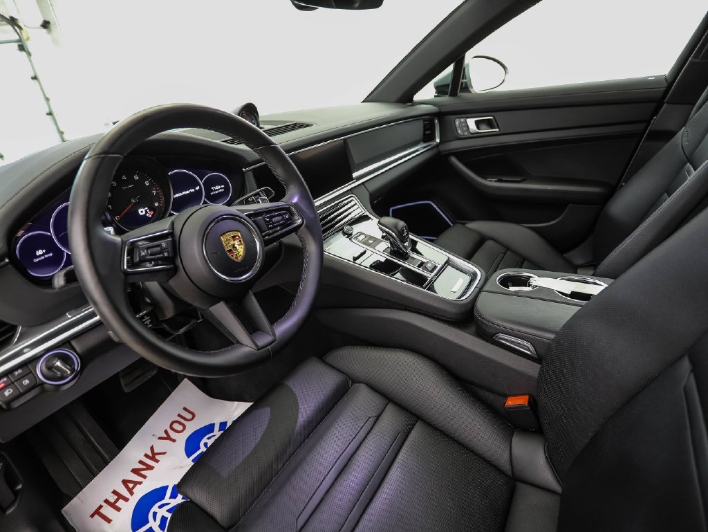 Used 2023 Porsche Panamera 4 Platinum Edition AWD/4WD image 10