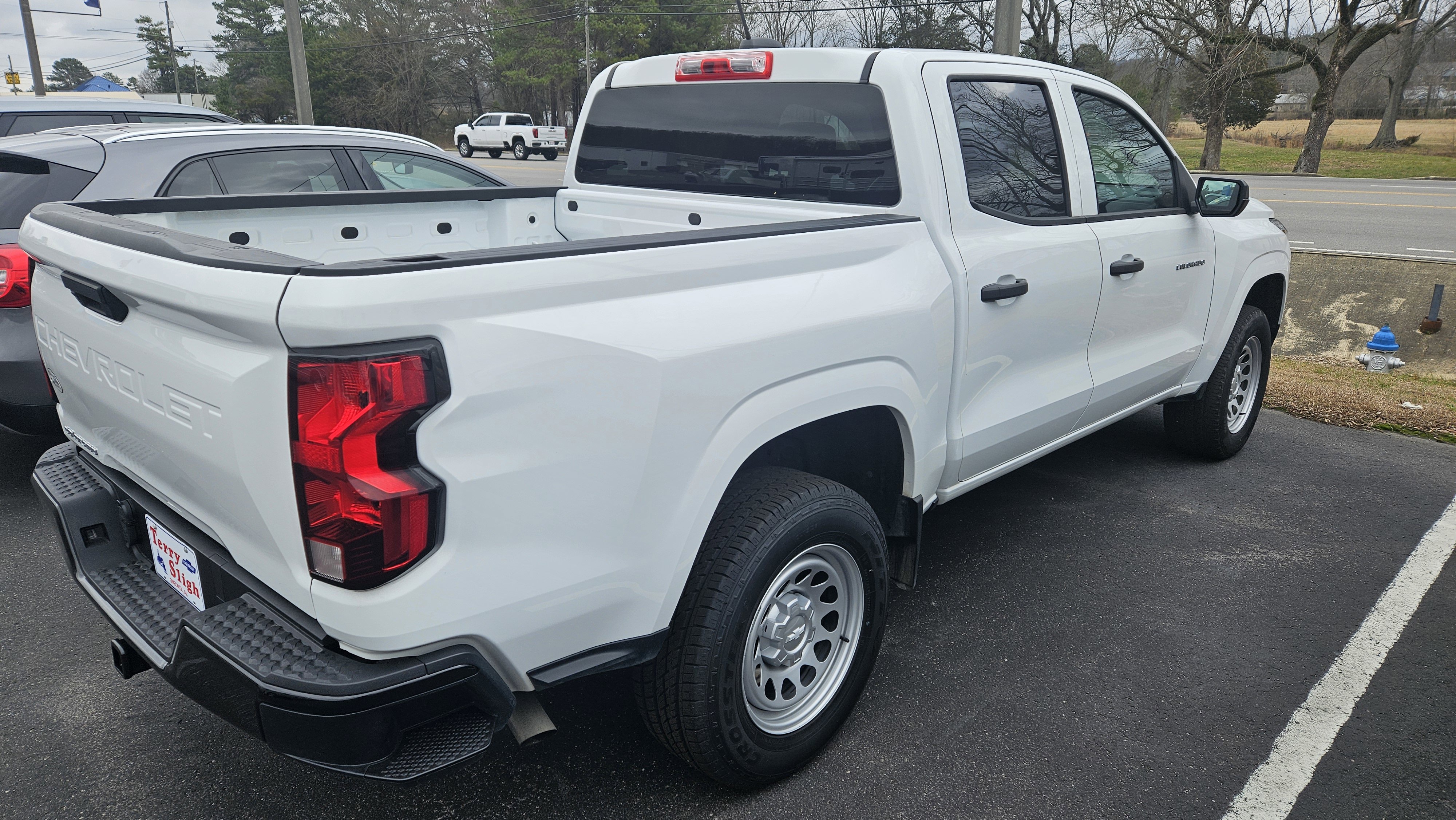 Used 2023 Chevrolet Colorado W/T image 6