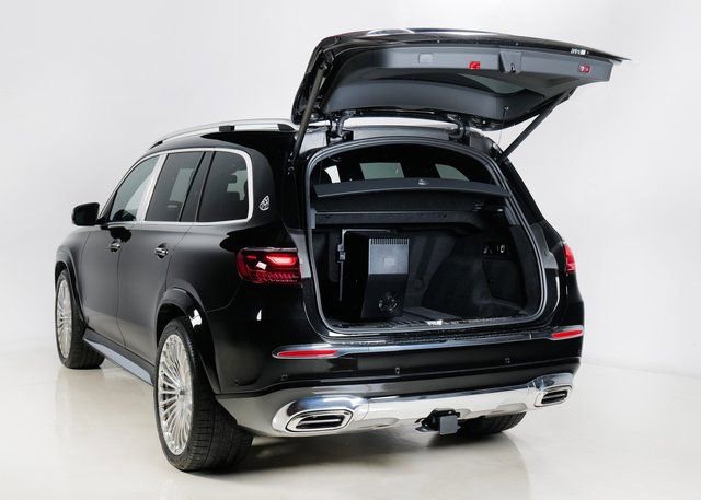 Used 2024 Mercedes-Benz Maybach GLS 600 4MATIC image 37