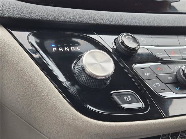 Used 2023 Chrysler Voyager LX FWD image 10