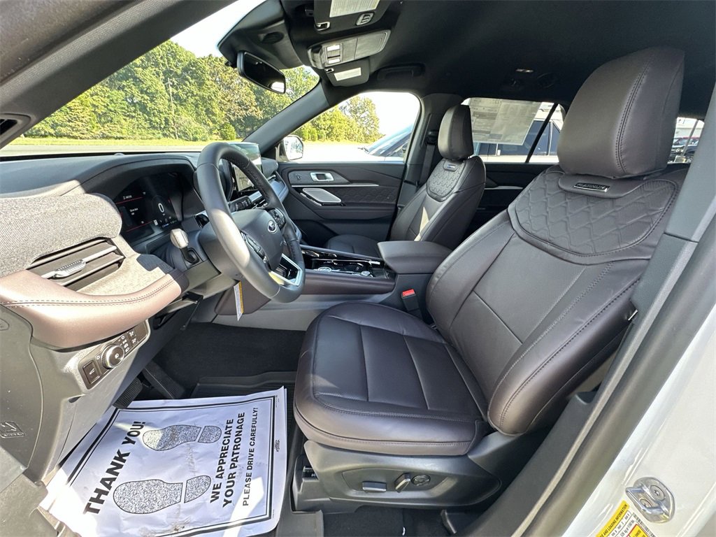 New 2026 Ford Explorer Platinum w/ LUX Leather Package image 11