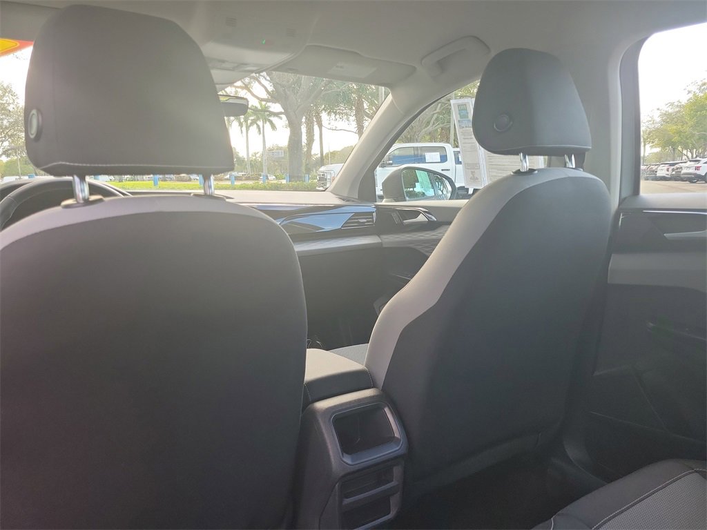 Used 2024 Volkswagen Taos S image 11