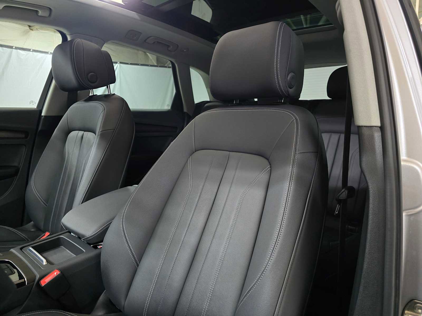 Used 2022 Audi Q5 2.0T Premium w/ Convenience Package image 24