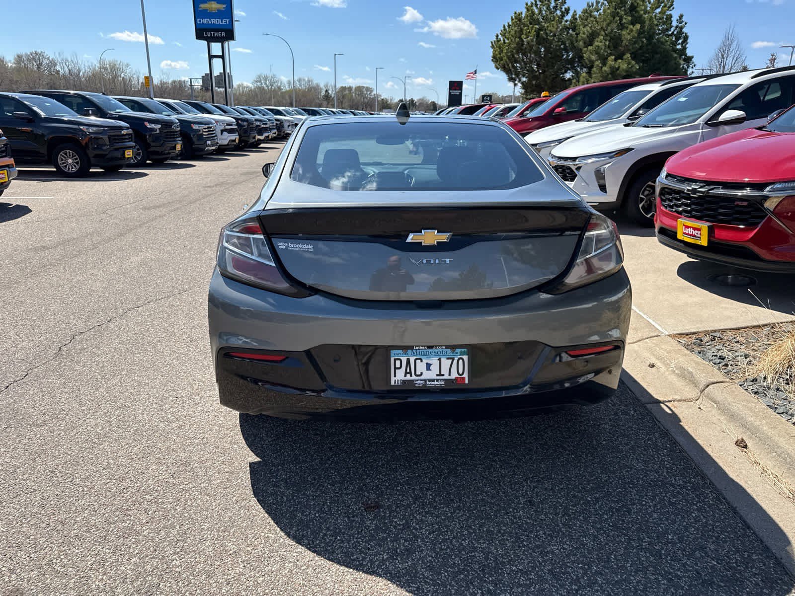 Used 2017 Chevrolet Volt Premier w/ Driver Confidence II Package FWD image 6