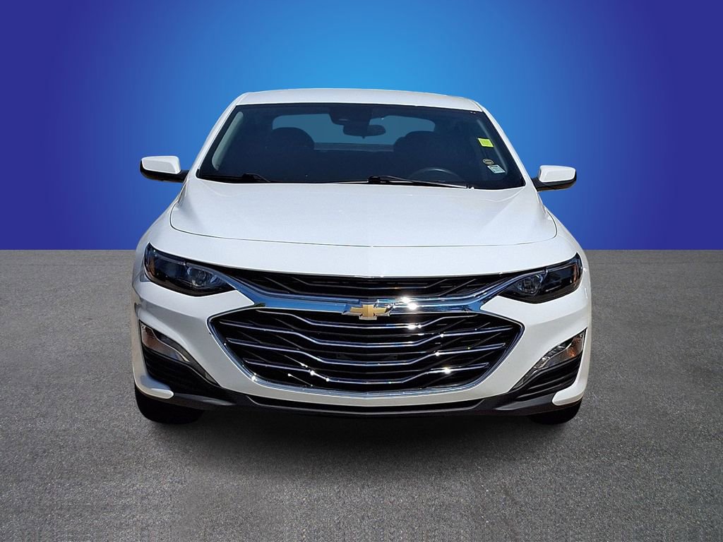 Used 2024 Chevrolet Malibu LT FWD image 2