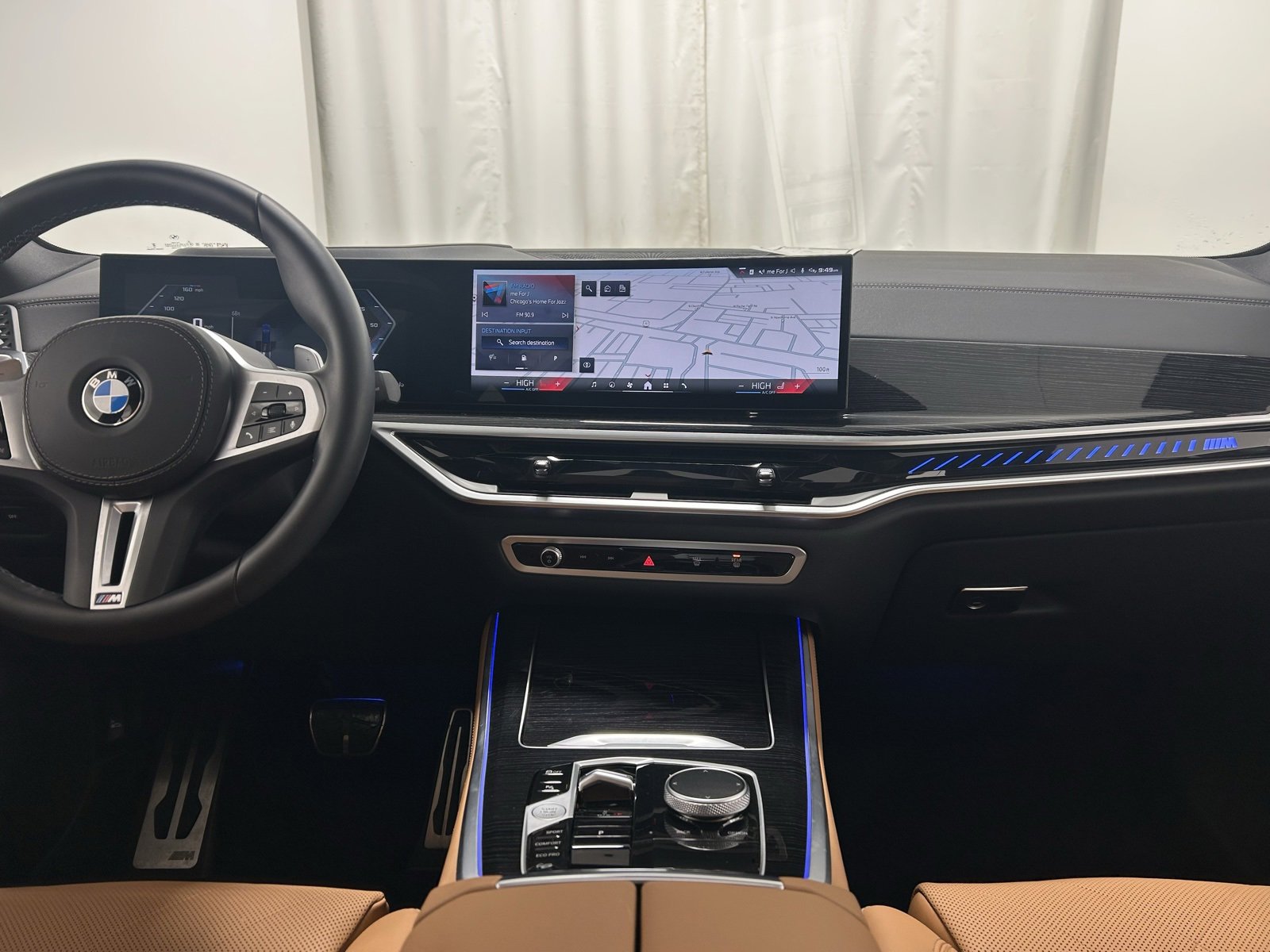 Used 2025 BMW X5 M60i w/ Parking Assistance Package image 9