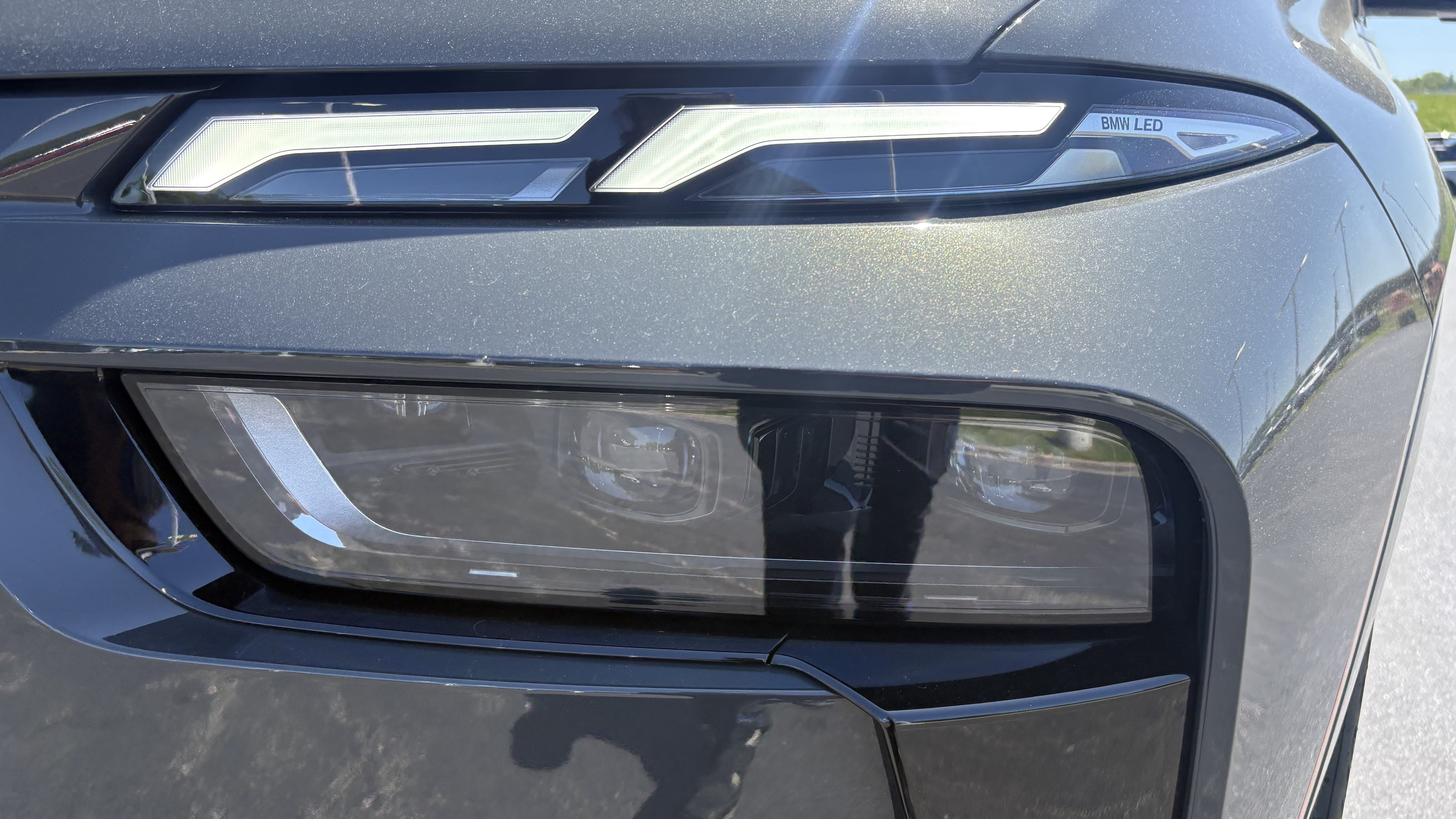 Used 2026 BMW X7 xDrive40i w/ M Sport Package AWD/4WD image 6
