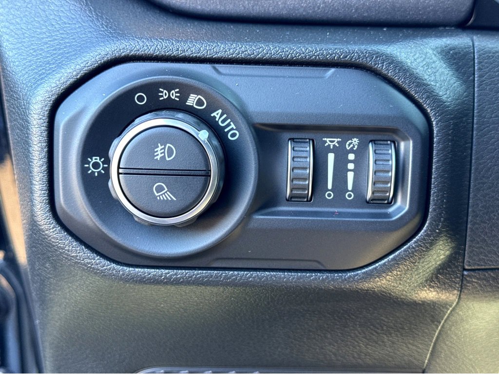 Certified 2022 Jeep Gladiator Mojave w/ LED Lighting Group image 15